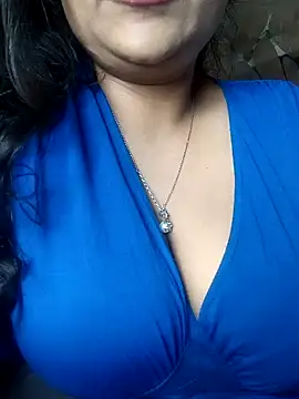 Snapshot of HaaniKaur chatting on 12.23.24 HaaniKaur online show from 12.23.24