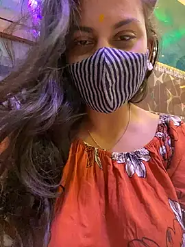 Snapshot of HaaniKaur chatting on 12.31.24 HaaniKaur online show from 12.31.24