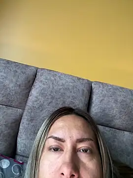 xLadyScarlettx online show from 02.13.25