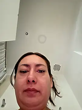 Snapshot of xLadyScarlettx chatting on 04.17.26 xLadyScarlettx online show from 04.17.26