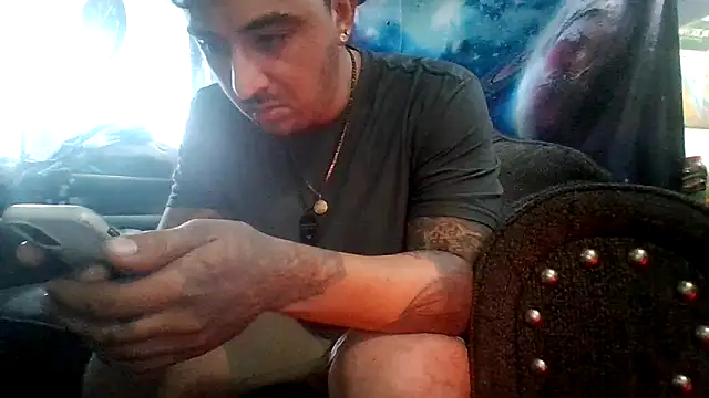 Snapshot of Antoniothedon chatting on 05.17.26 Antoniothedon online show from 05.17.26