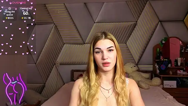 Hellen Moore online show from 02.17.26