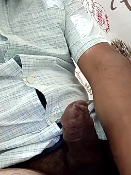 Snapshot of Ithamar89 chatting on 10.10.25 Ithamar89 online show from 10.10.25