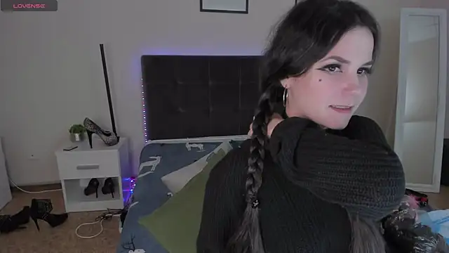 CassieEvans online show from 12.06.24