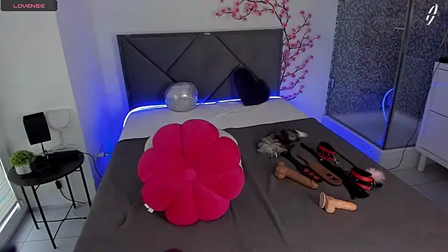 CassieEvans online show from 09.30.25