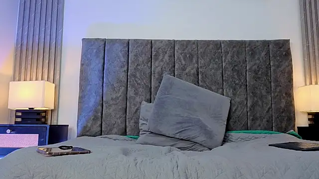 Ema Stone65 online show from 12.21.25