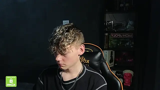 Keytaro online show from 11.25.25