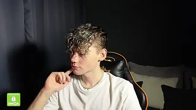 Keytaro online show from 12.21.25