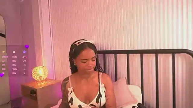 Snapshot of Marce_22 chatting on 02.28.26 Marce 22 online show from 02.28.26