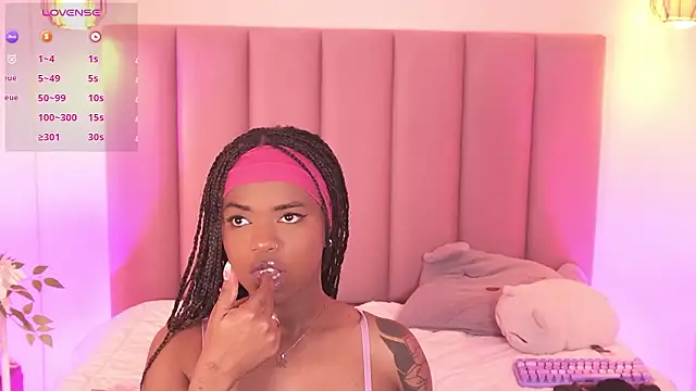 Snapshot of Marce_22 chatting on 03.02.26 Marce 22 online show from 03.02.26