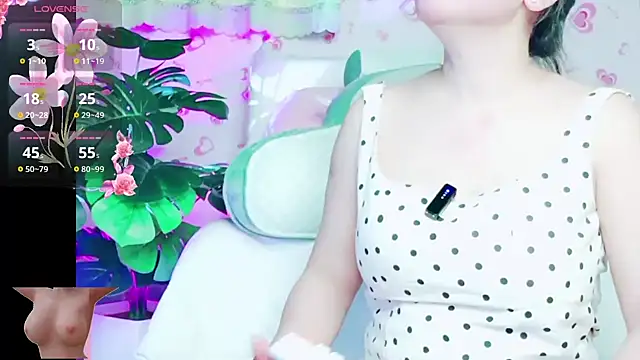 Lisagir69 online show from 02.17.25