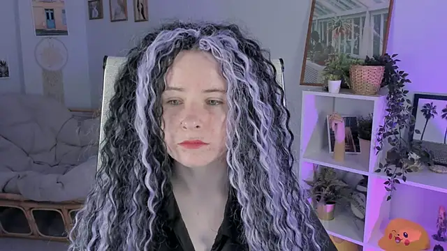 Snapshot of LexiWenford chatting on 03.19.25 LexiWenford online show from 03.19.25