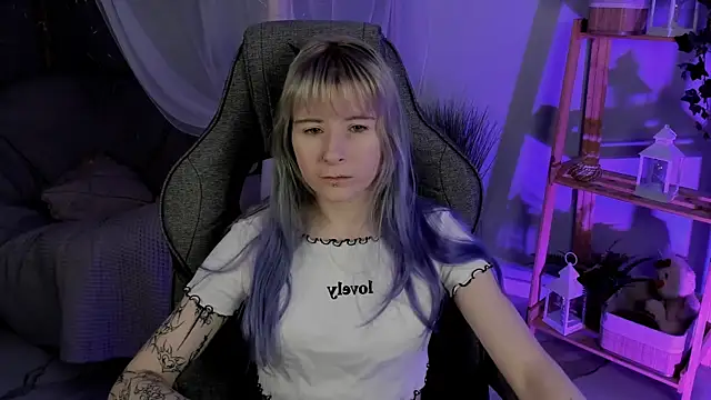 LexiWenford online show from 11.04.25