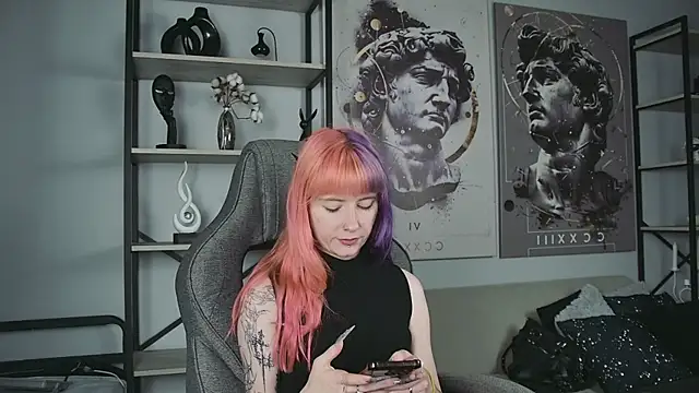 Snapshot of LexiWenford chatting on 07.06.26 LexiWenford online show from 07.06.26