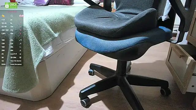 Papi Loveclits online show from 04.28.26