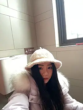 Snapshot of Asia-Melody chatting on 02.14.25 Asia-Melody online show from 02.14.25