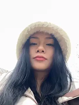 Snapshot of Asia-Melody chatting on 02.20.25 Asia-Melody online show from 02.20.25