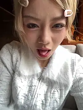 Snapshot of Asia-Melody chatting on 02.01.26 Asia-Melody online show from 02.01.26