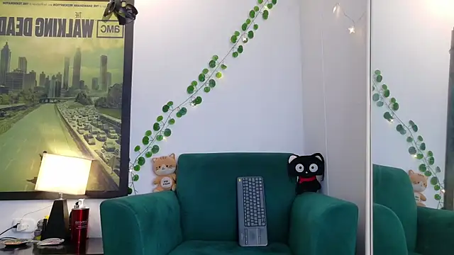 Snapshot of kittyzenn chatting on 06.18.26 kittyzenn online show from 06.18.26