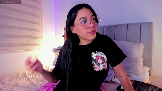 DanielaSaenz0 online show from 12.16.24