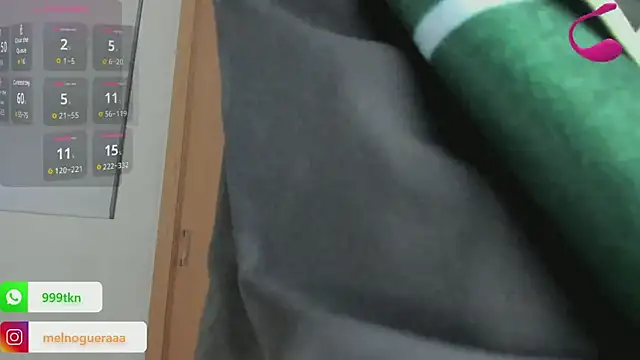 DanielaSaenz0 online show from 10.22.25