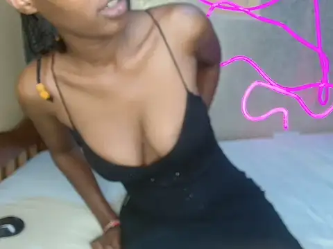 Snapshot of Cindie_Channel chatting on 11.19.25 Cindie Channel online show from 11.19.25