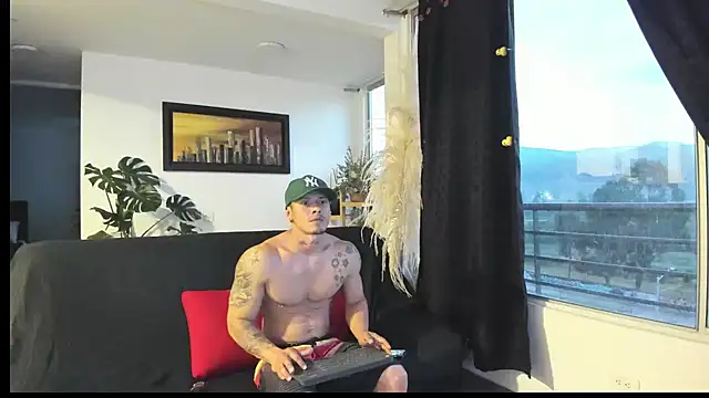 MARCELOANDLUCIAN online show from 02.17.25