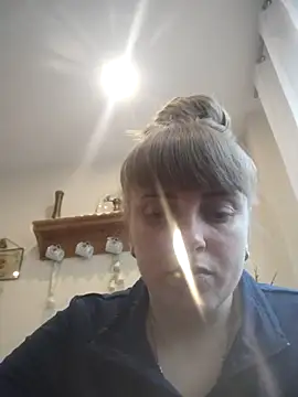 Snapshot of CoddessCrystal chatting on 03.25.26 CoddessCrystal online show from 03.25.26