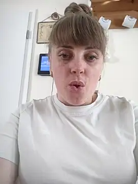 Snapshot of CoddessCrystal chatting on 03.27.26 CoddessCrystal online show from 03.27.26