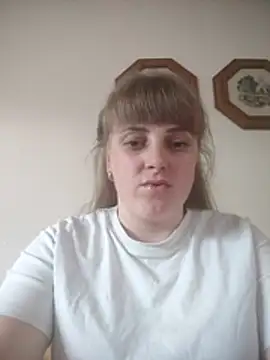Snapshot of CoddessCrystal chatting on 04.04.26 CoddessCrystal online show from 04.04.26