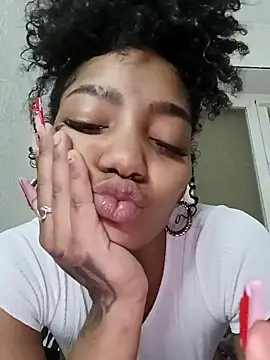 Laanegraofficial  online show from 01.04.25