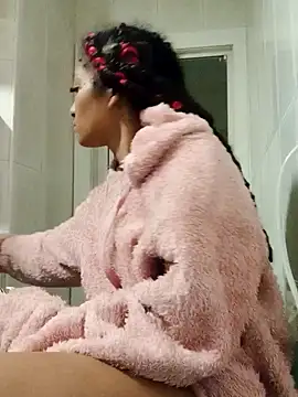 Laanegraofficial  online show from 09.30.25