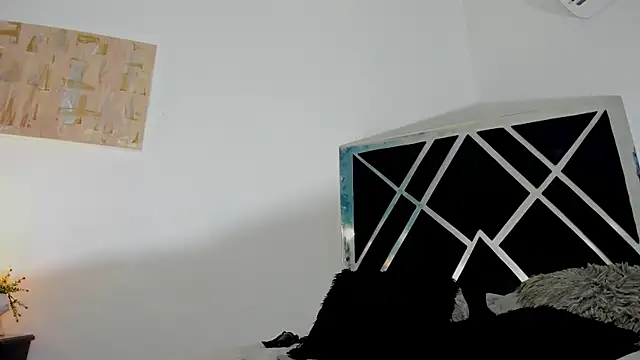 Snapshot of anahidolls chatting on 02.17.25 anahidolls online show from 02.17.25