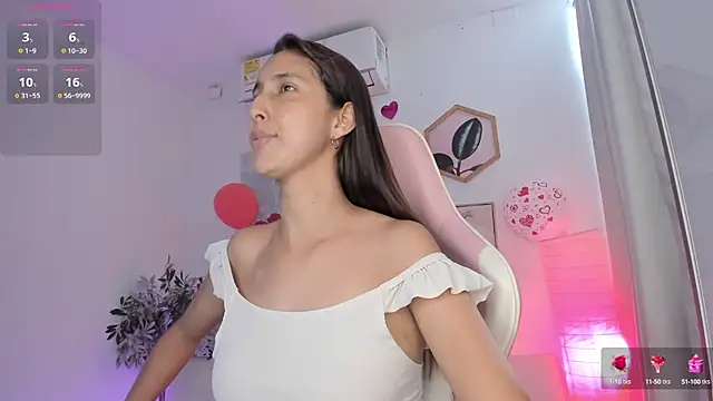 Snapshot of aleja_rythm chatting on 02.18.25 aleja rythm online show from 02.18.25
