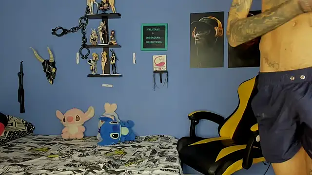 Snapshot of louchart_kenny chatting on 01.08.26 louchart kenny online show from 01.08.26