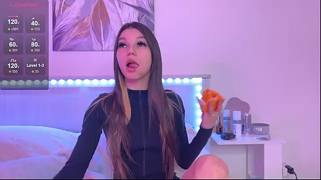 Veronica leal online show from 10.20.25