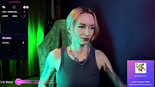 Snapshot of _HelenCarter chatting on 05.17.26 HelenCarter online show from 05.17.26