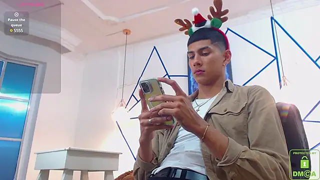 Snapshot of Valerio_20 chatting on 12.23.24 Valerio 20 online show from 12.23.24