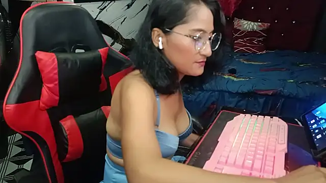 AdelinaMiran90 online show from 11.02.25