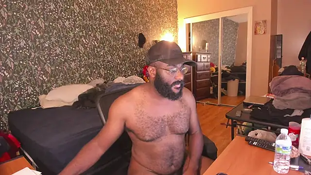 Snapshot of MrChuckDailyXXX chatting on 07.12.26 MrChuckDailyXXX online show from 07.12.26