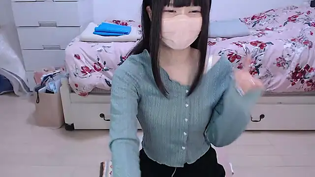 Snapshot of AMI___oO chatting on 11.30.25 AMI oO online show from 11.30.25