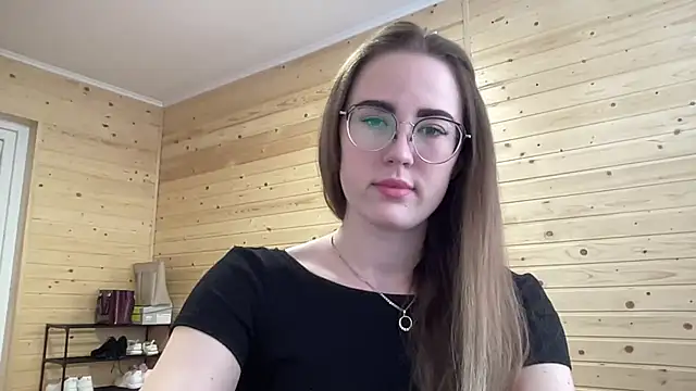 Snapshot of luxie_milady chatting on 05.22.26 luxie milady online show from 05.22.26