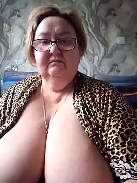 Awn290668 online show from 11.28.25