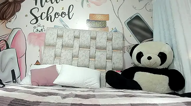 EMMA SWEETT1 online show from 01.18.25