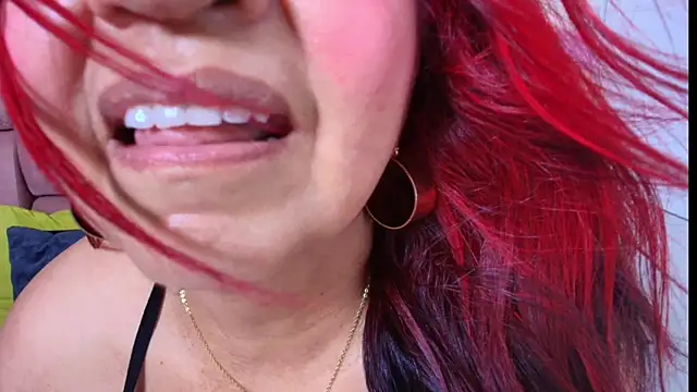 Snapshot of RoxetteMature chatting on 04.15.26 RoxetteMature online show from 04.15.26