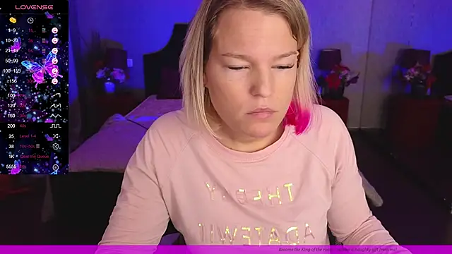 EVAshinyGIRL online show from 12.13.24