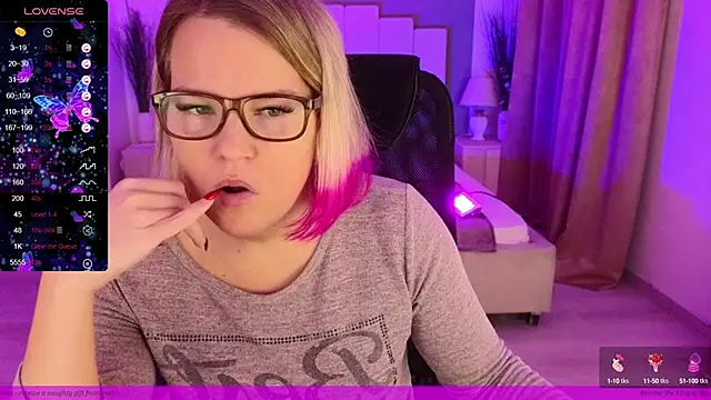 EVAshinyGIRL online show from 01.22.25