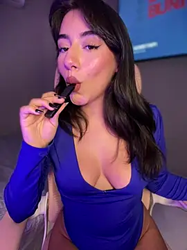 veronicaapink online show from 03.11.25