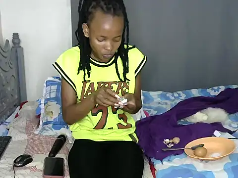 pretty betty online show from 02.15.25