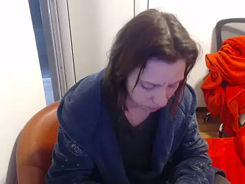 Emmatoo online show from 03.08.26